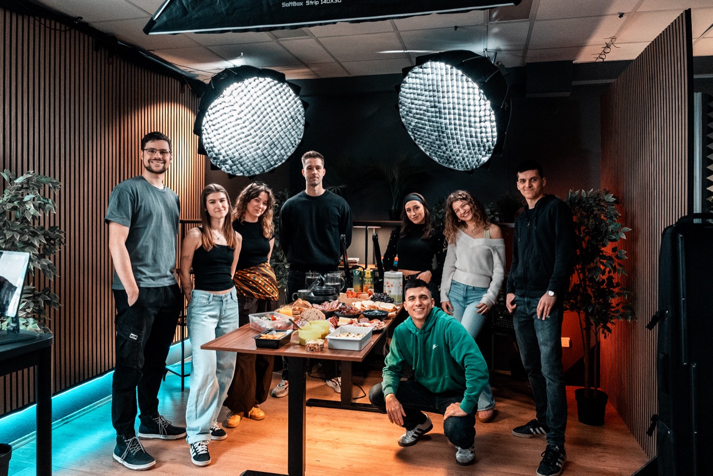 A Nova kreatív csapata a stúdióban